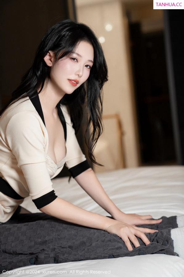 陈若依 抖娘利世 [XiuRen]高清写真图 2024.01.25 No.8019 利世 黑丝美腿第45张图片